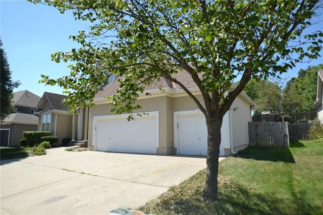 6328 N Spruce Avenue, Kansas City, MO 64119