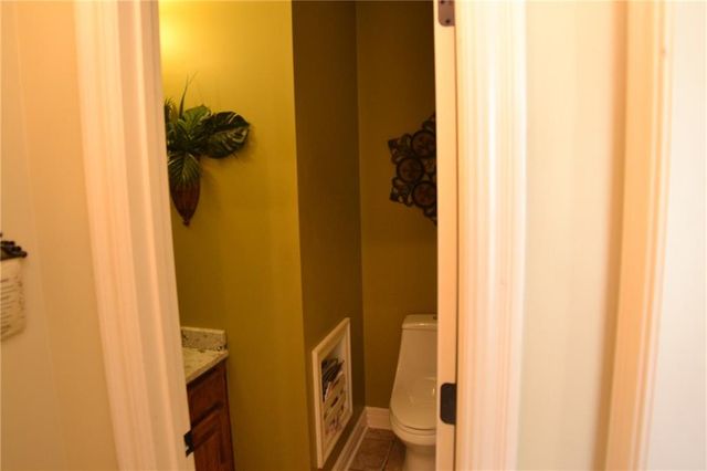6328 N Spruce Avenue, Kansas City, MO 64119