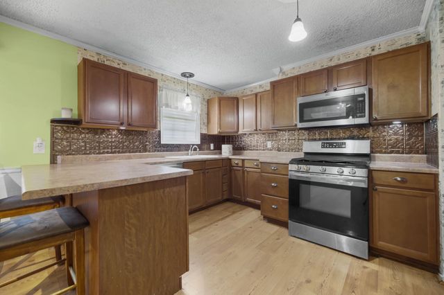 245 Ambler Rd, Leesville, LA 71446