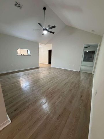 2202 Avenida De Sol, Navarre, FL 32566