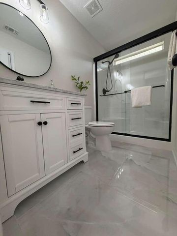 2202 Avenida De Sol, Navarre, FL 32566