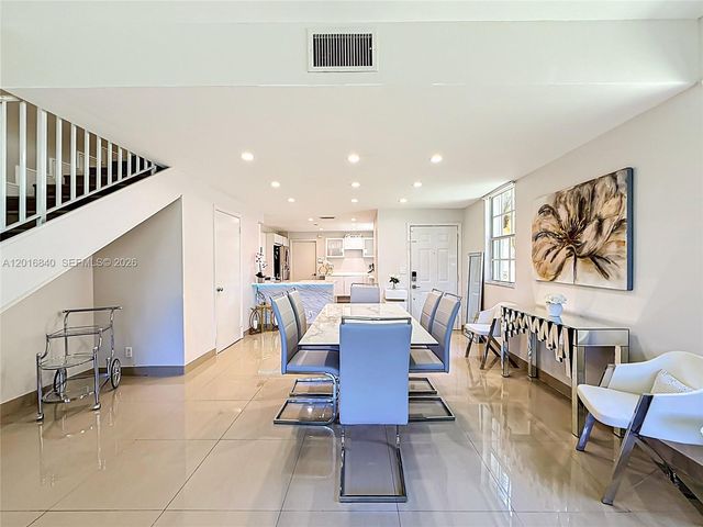 952 Sevilla Cir, Weston, FL 33326