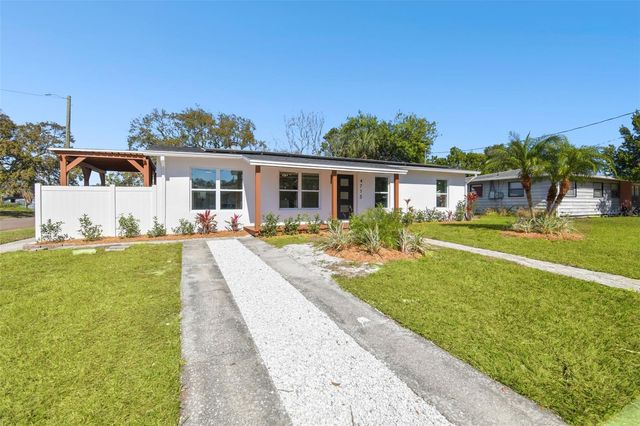 4715 W WISCONSIN AVENUE, Tampa, FL 33616