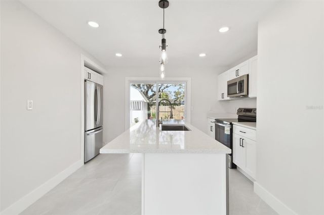 4715 W WISCONSIN AVENUE, Tampa, FL 33616