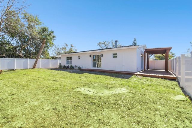 4715 W WISCONSIN AVENUE, Tampa, FL 33616