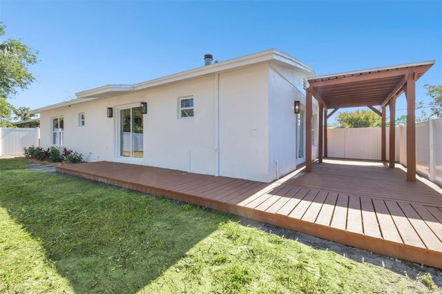 4715 W WISCONSIN AVENUE, Tampa, FL 33616