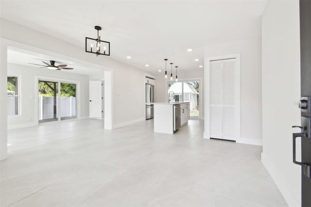 4715 W WISCONSIN AVENUE, Tampa, FL 33616