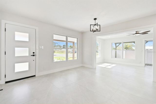 4715 W WISCONSIN AVENUE, Tampa, FL 33616