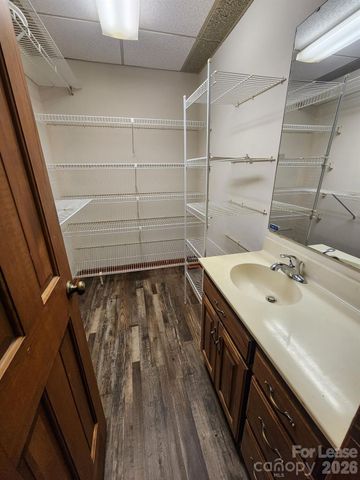 9000 Oakridge Drive, Kannapolis, NC 28081