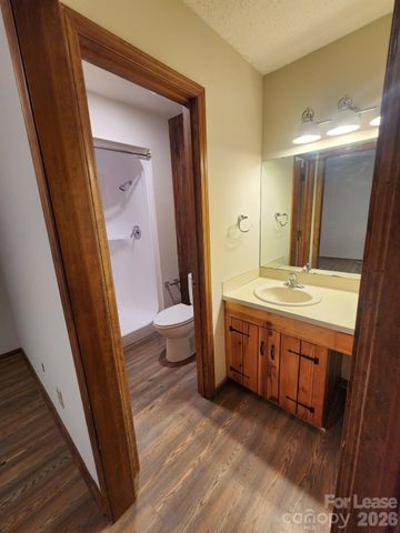 9000 Oakridge Drive, Kannapolis, NC 28081