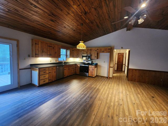 9000 Oakridge Drive, Kannapolis, NC 28081