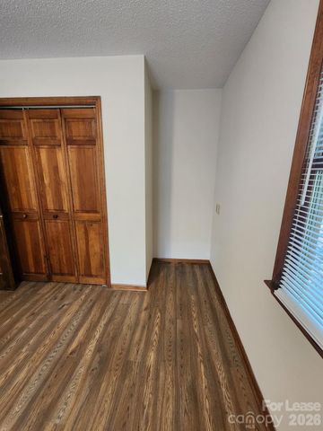 9000 Oakridge Drive, Kannapolis, NC 28081