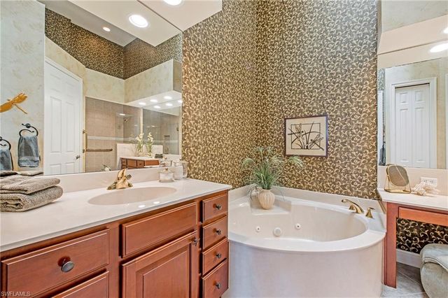 10141 Bellavista CIR 604, Miromar Lakes, FL 33913