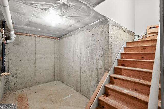 52 Darbys Run Way, Hiram, GA 30141