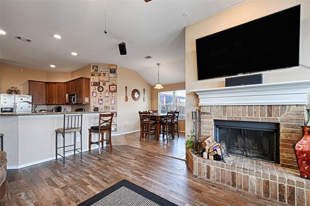 2429 Forest Creek Drive, Fort Worth, TX 76123
