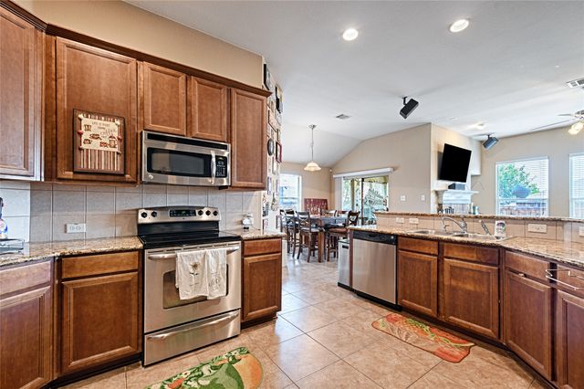 2429 Forest Creek Drive, Fort Worth, TX 76123