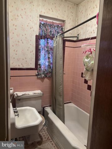 2313 SOUTH DARIEN ST, Philadelphia, PA 19148