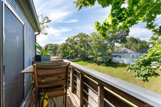 4 Joysan Court, Hampton Bays, NY 11946