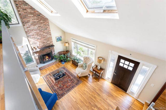 4 Joysan Court, Hampton Bays, NY 11946