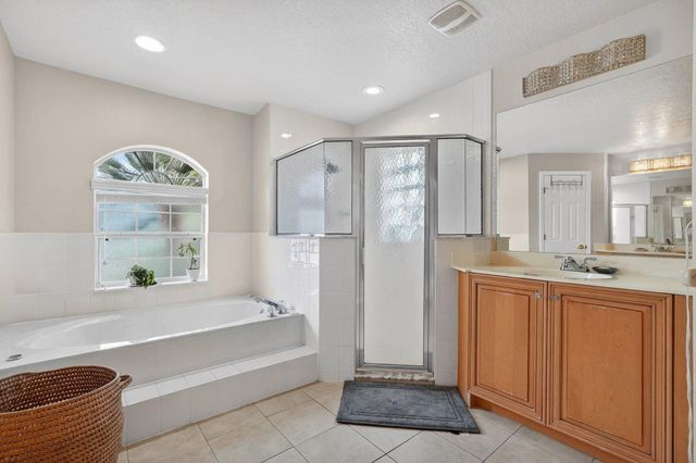 11 ZONAL GERANIUM COURT, Palm Coast, FL 32164