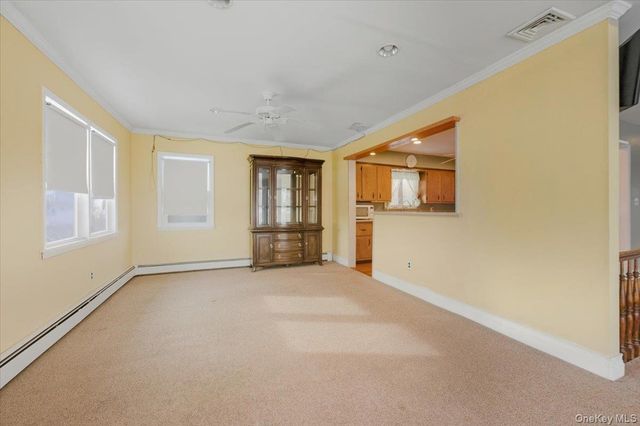 401 W Walnut Street Upper, Long Beach, NY 11561