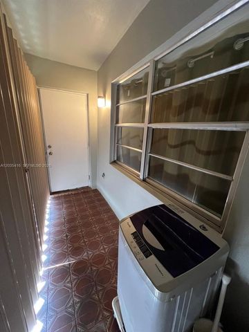 13101 Memorial Hwy 201 Hwy 201 201, North Miami, FL 33161
