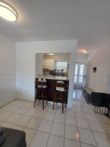 13101 Memorial Hwy 201 Hwy 201 201, North Miami, FL 33161