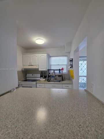 13101 Memorial Hwy 201 Hwy 201 201, North Miami, FL 33161