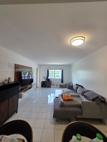 13101 Memorial Hwy 201 Hwy 201 201, North Miami, FL 33161