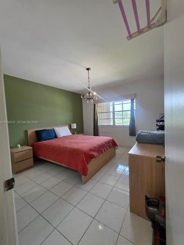 13101 Memorial Hwy 201 Hwy 201 201, North Miami, FL 33161