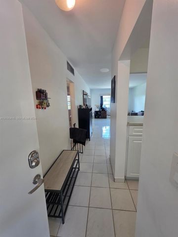 13101 Memorial Hwy 201 Hwy 201 201, North Miami, FL 33161