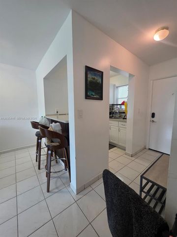 13101 Memorial Hwy 201 Hwy 201 201, North Miami, FL 33161