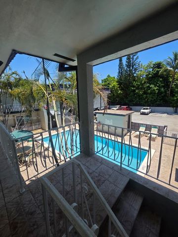 13101 Memorial Hwy 201 Hwy 201 201, North Miami, FL 33161