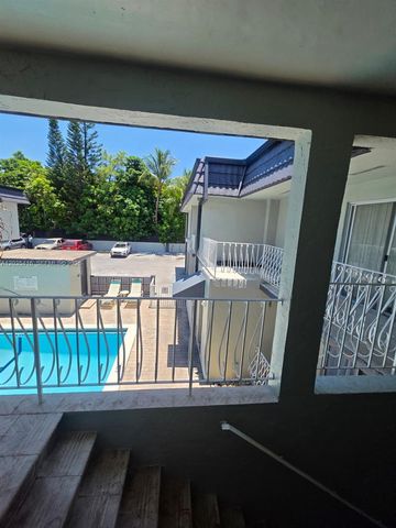 13101 Memorial Hwy 201 Hwy 201 201, North Miami, FL 33161