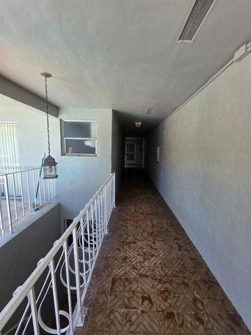 13101 Memorial Hwy 201 Hwy 201 201, North Miami, FL 33161