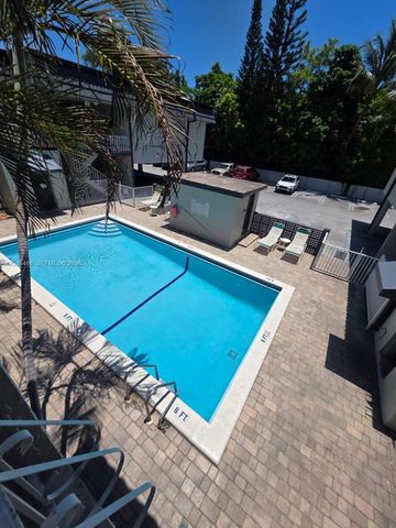 13101 Memorial Hwy 201 Hwy 201 201, North Miami, FL 33161
