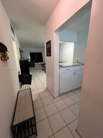 13101 Memorial Hwy 201 Hwy 201 201, North Miami, FL 33161