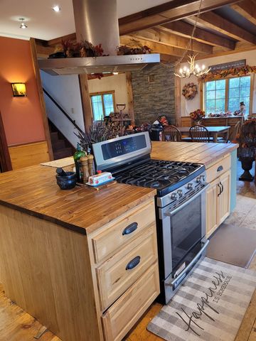 820 Farr Road, St. Johnsbury, VT 05819