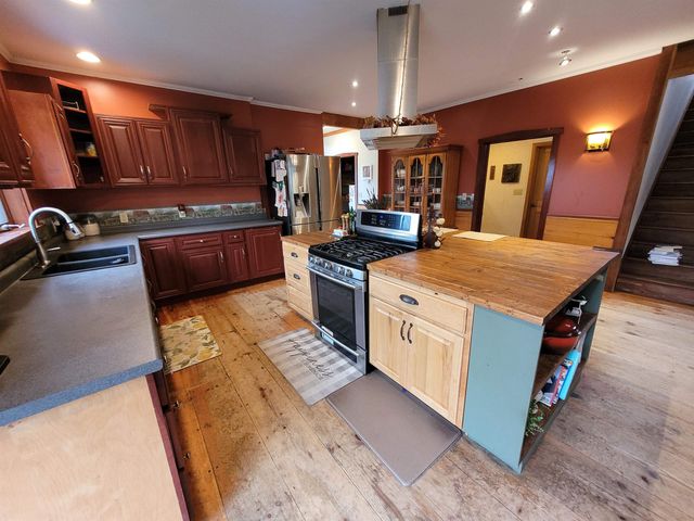 820 Farr Road, St. Johnsbury, VT 05819