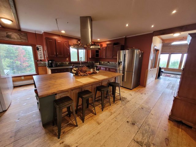 820 Farr Road, St. Johnsbury, VT 05819