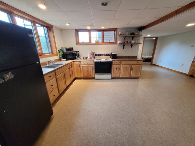 820 Farr Road, St. Johnsbury, VT 05819