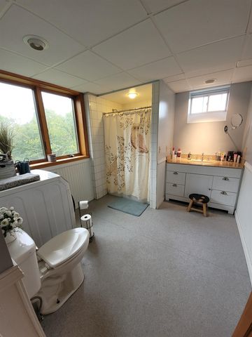 820 Farr Road, St. Johnsbury, VT 05819