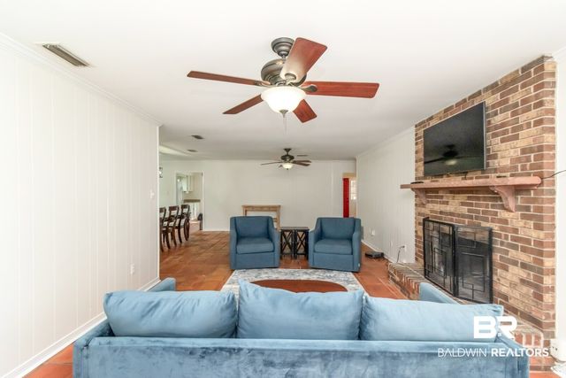 2300 E Christopher Drive E, Mobile, AL 36609