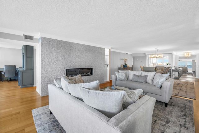 6020 SHORE BOULEVARD S 712, Gulfport, FL 33707