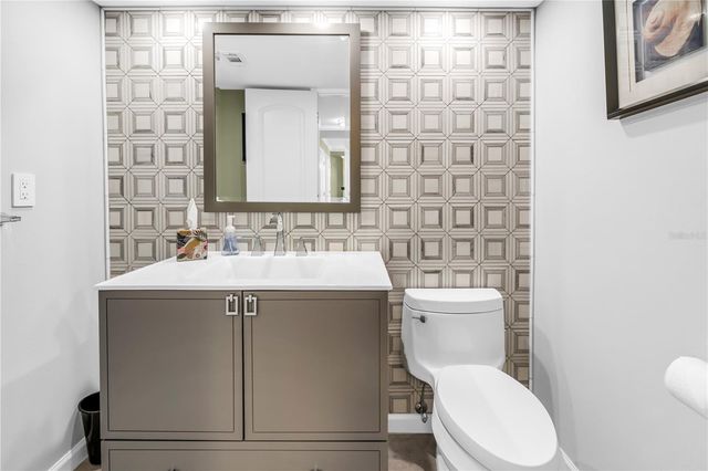 6020 SHORE BOULEVARD S 712, Gulfport, FL 33707