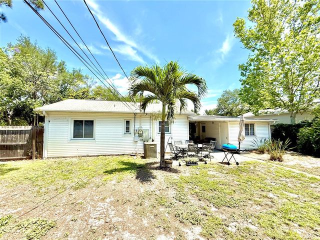 7228 6TH AVENUE N, St Petersburg, FL 33710