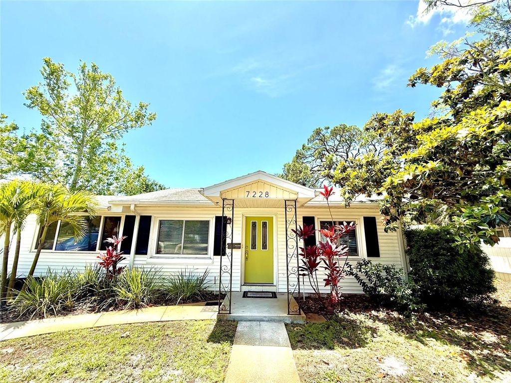 7228 6TH AVENUE N, St Petersburg, FL 33710
