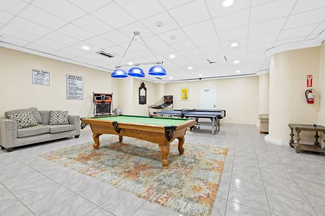 3725 S Ocean Drive 420, Hollywood, FL 33019
