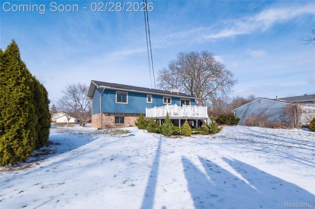 7663 Pleasant Manor Drive, Waterford Charter Township, MI 48327