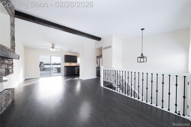 7663 Pleasant Manor Drive, Waterford Charter Township, MI 48327